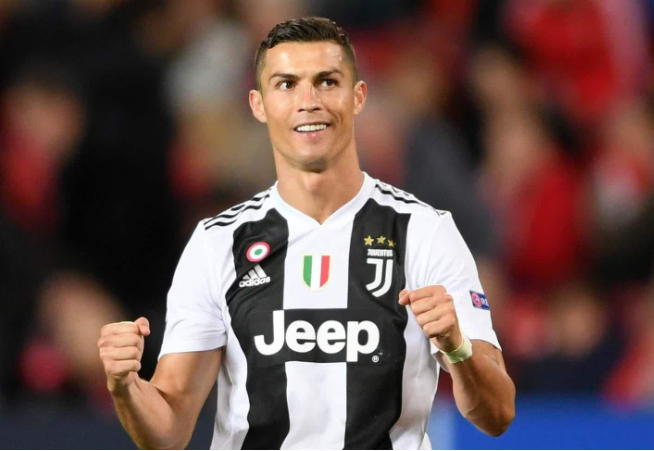 英超前瞻：利兹联伤兵满营残阵出征，切尔西近期状态极为出色（英超前瞻：利兹联伤缺严重客场出击，切尔西近况火热）