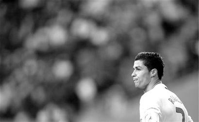 灰熊10人轮换全部有得分进账！埃迪半场7分7篮板3助攻