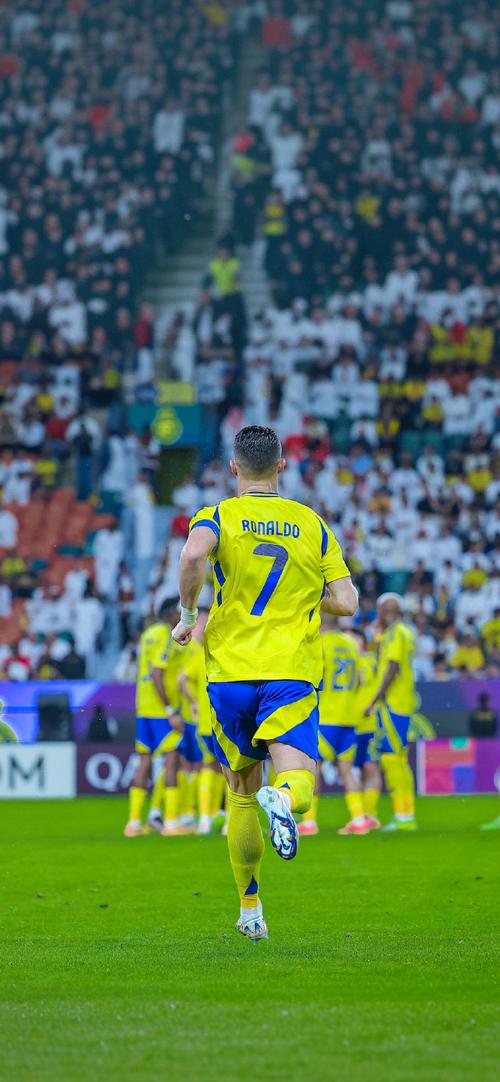 中锋连续三场戴帽，太恐怖