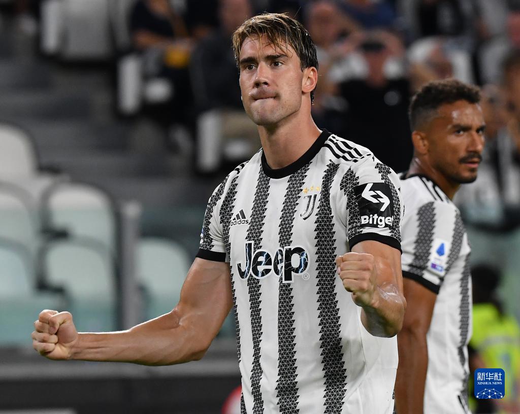 亚冠成都蓉城VS神户胜利船：周定洋坐镇 韦世豪+德尔加多领衔进攻（亚冠前瞻：成都蓉城PK神户胜利船，周定洋镇守中场，韦世豪与德尔加多领衔锋线）