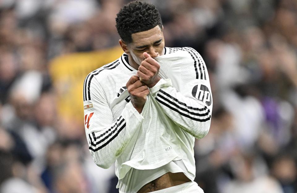 一日英超动向：曼城再具争冠实力，萨拉赫猛批斯洛特引发矛盾（英超一日观察：曼城重燃夺冠底气，萨拉赫抨击斯洛特引发风波）