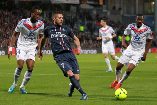 德媒：格纳布里即将和拜仁降薪续约，年薪最高可达1500万（德媒称格纳布里接近与拜仁完成降薪续约，年薪上限1500万）