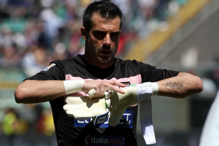 阿德巴约：卡拉格不尊重萨拉赫，他只是幸运出生在利物浦（阿德巴约批卡拉格不尊重萨拉赫：他不过是个生在利物浦的幸运儿）