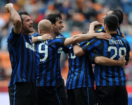 阿德耶米被换下后不满欲直接离场，多特将对其进行处罚（阿德耶米不满被换下欲径直离场，多特将予处罚）