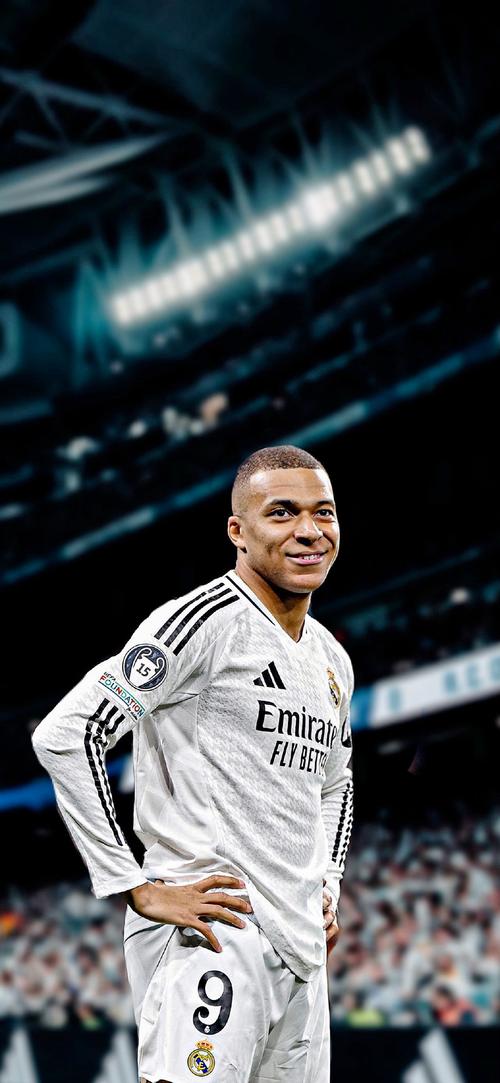 摸吉祥物女演员胸部，前塞尔塔队长马略被判赔偿1000欧