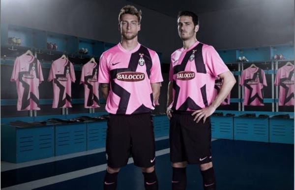 安全至上！NBA杯赛湖人弃用争议地板，恢复主场常规场地