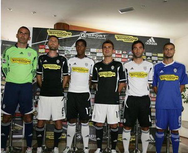 都体：尤文将采用四后卫体系，斯帕莱蒂计划推行4-3-2-1阵型