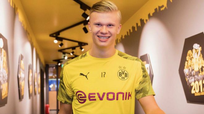 皇马近5场西甲1胜3平1负丢掉9分，从领先巴萨5分到落后4分（皇马近5轮西甲仅得6分：从领先巴萨5分到被反超4分）