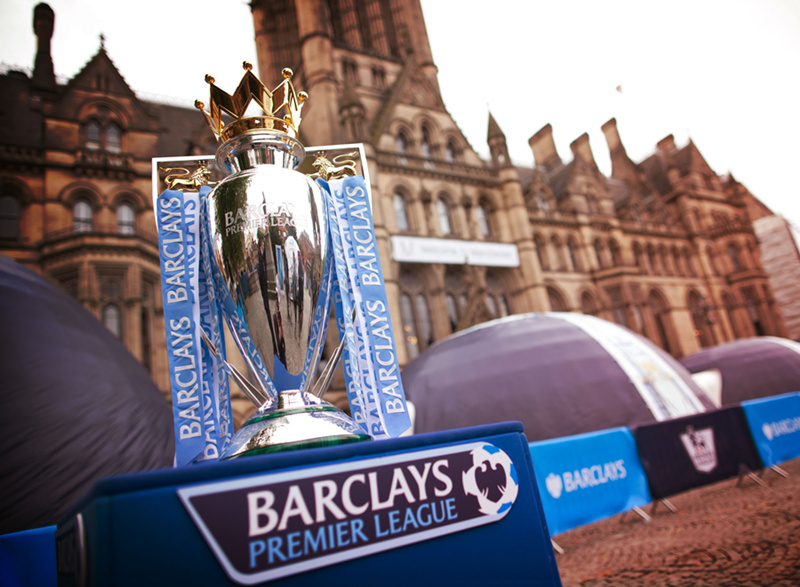 欧冠进球榜更新：梅西连续破门,（欧冠射手榜刷新：梅西连场进球）