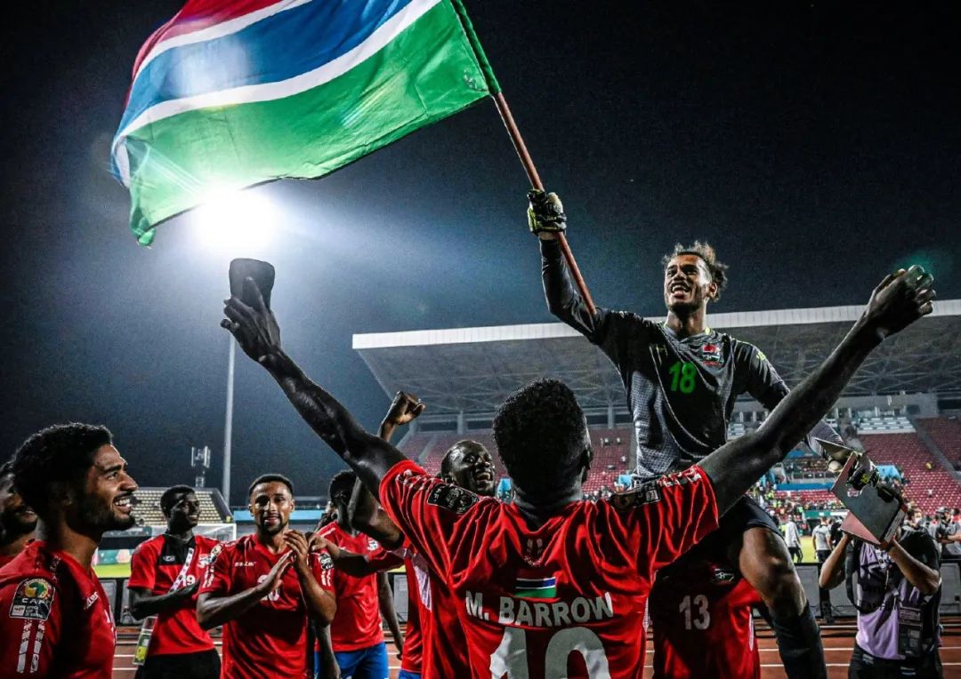 吴前贡献16分5篮板5助攻，两队唯一得分上双的本土球员