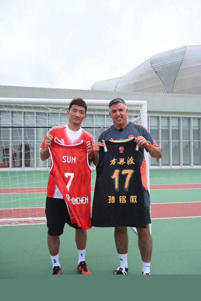 泰晤士报列举格伊可能下家：红军、皇萨、拜仁以及曼城在列