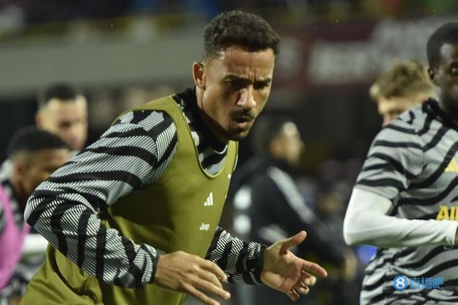 “湘超”短剧《我在野生球场当门神》开机，预计12月中旬上线