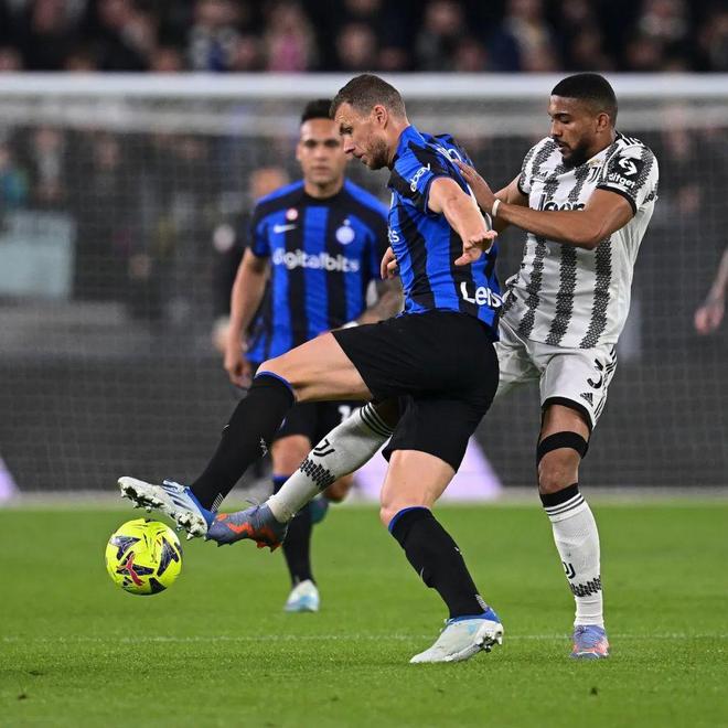 布伦森&布里奇斯首节合计23分，尼克斯首节落后2分